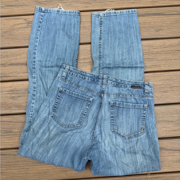 JONES NEW YORK VINTAGE Mid-rise Light Weight Straight Leg Jeans | Size 8 - Picture 4 of 11